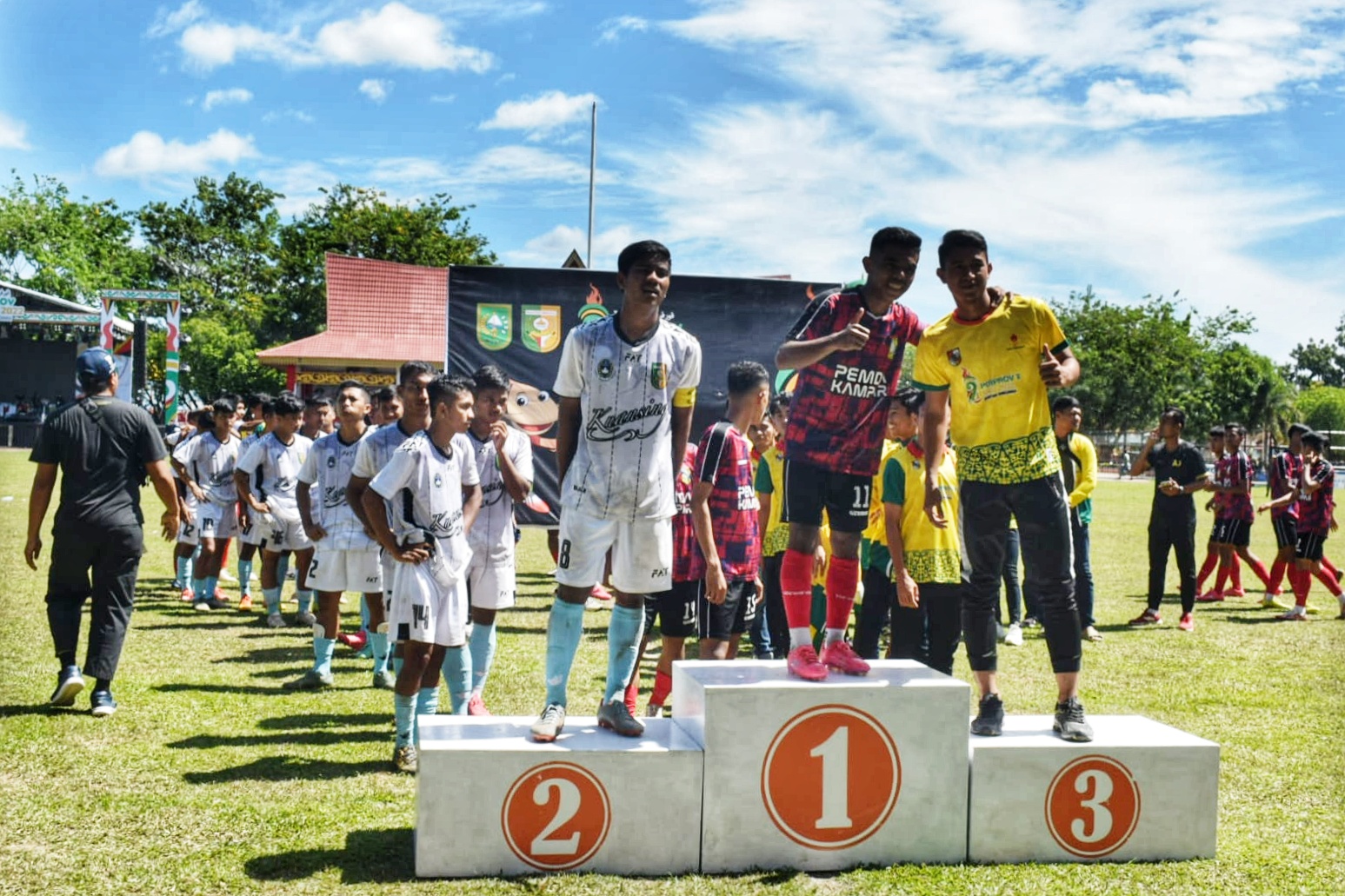 Kampar Memperoleh Medali Emas Final Sepak Bola Dengan Pinalti