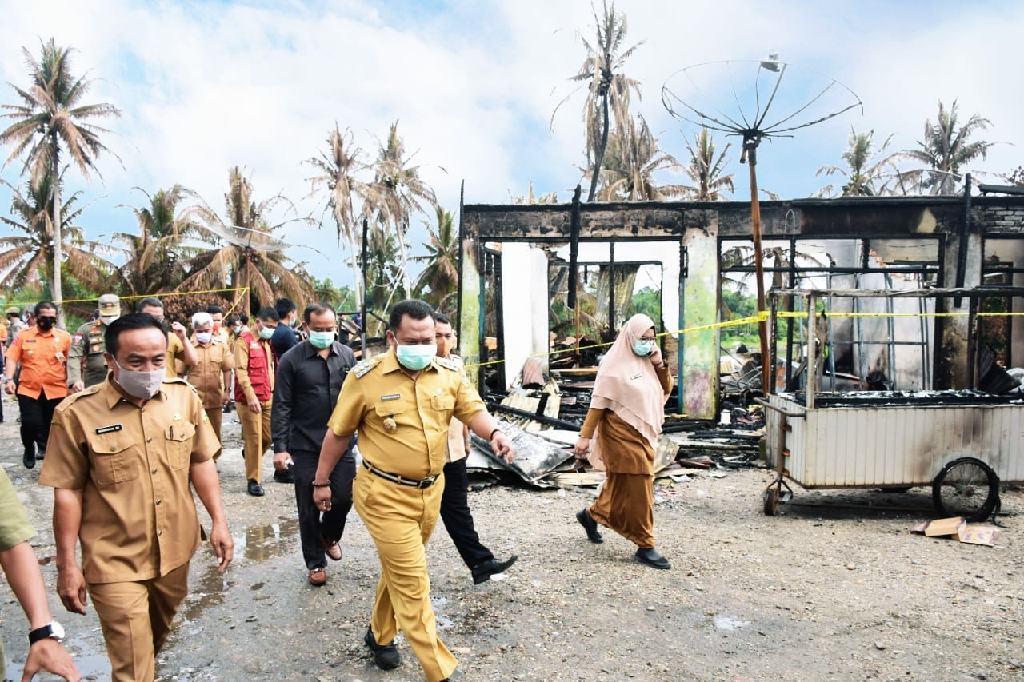 Pasca Kebakaran Bupati Kampar Tinjau Lokasi Pasar Kuok