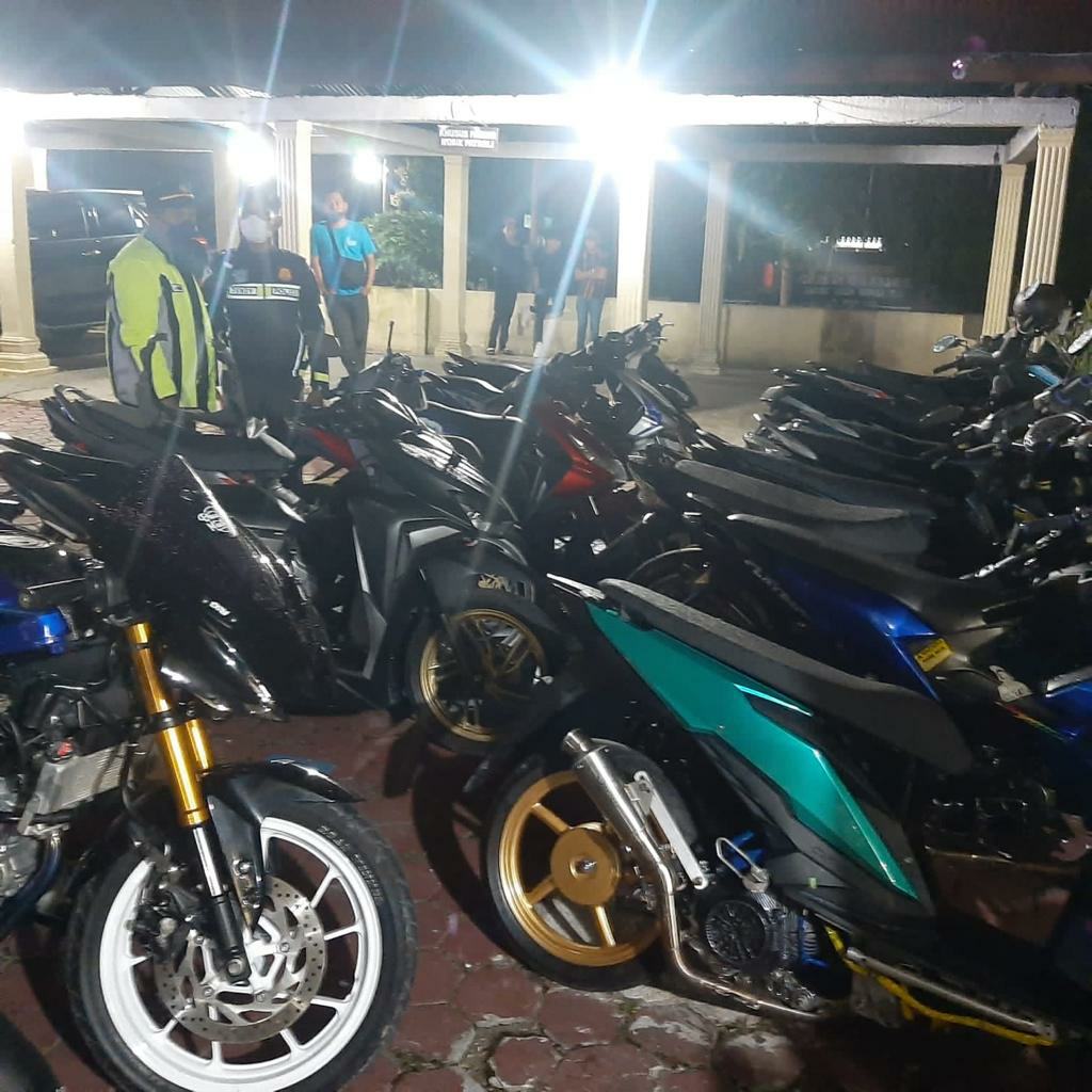 Razia Balap Liar, 15 Unit Sepeda Motor Berhasil Diamankan Polsek Bukit Raya