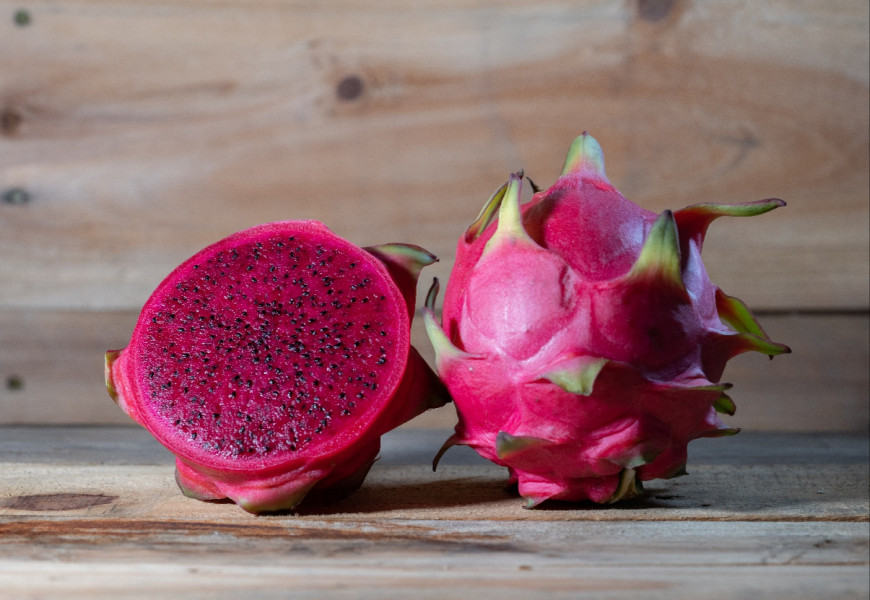 Buah Naga Merah: Nama Latin, Kandungan Gizi, dan Manfaat