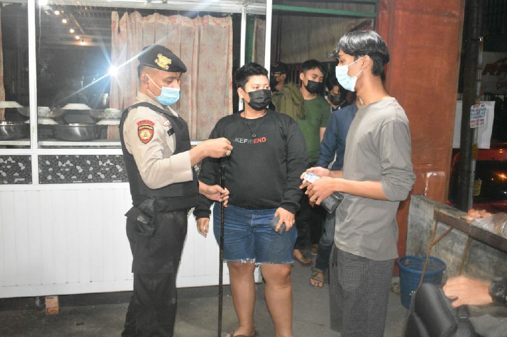 Polresta Pekanbaru Terus Pantau Situasi dan Berikan Himbauan Pendisiplinan Prokes