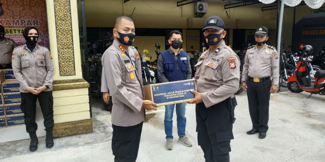 Polres Kampar Salurkan 455 Paket Sembako dari Kemenpar RI Untuk Masyarakat