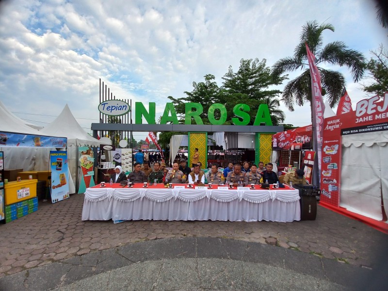 Polda Riau Gelar Konferensi Pers Pengamanan Pacu Jalur 2025 Di Kuansing