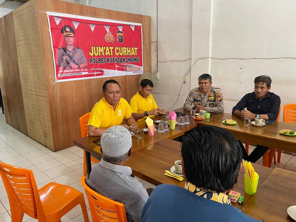 Polres Kuansing Gelar Jumat Curhat Bersama Kepala Desa Dan Tokoh Masyarakat Di Kecamatan Kuantan Tengah