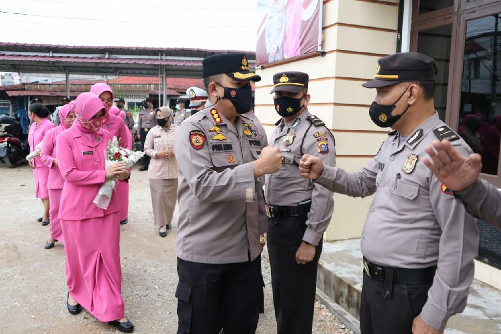 Kapolresta Pekanbaru Kunker Sekaligus Silaturahmi ke Polsek Rumbai Pesisir
