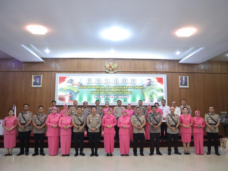 Kapolres Kuansing Pimpin Acara Kenal Pamit Pejabat Utama dan Kapolsek Jajaran