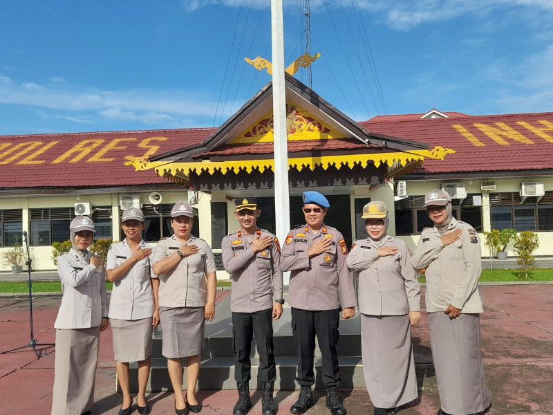 Hore! 5 PNS Polri di Polres Inhu Naik Pangkat