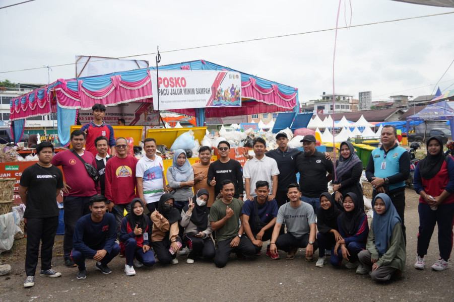 Rebut Kembali Adipura,  Bupati Kuansing Kerahkan Massa Bersihkan Tepian Narosa