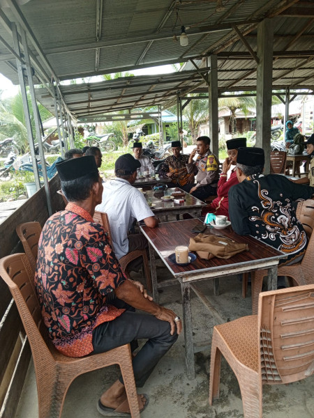 Bhabinkamtibmas Polsek Keritang ajak Warga Jaga Kerukunan Jelang Pilkada Damai 2024