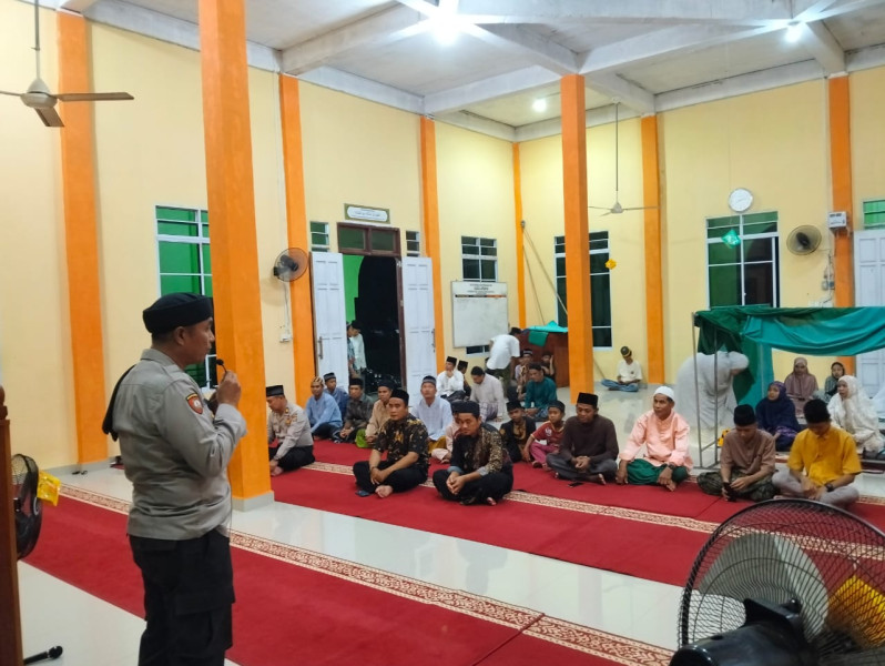 Kapolsek Kateman Kompol Ermanto, S.H., M.H. Ajak Masyarakat Jaga Kamtibmas dan Kebersamaan dalam Safari Ramadhan