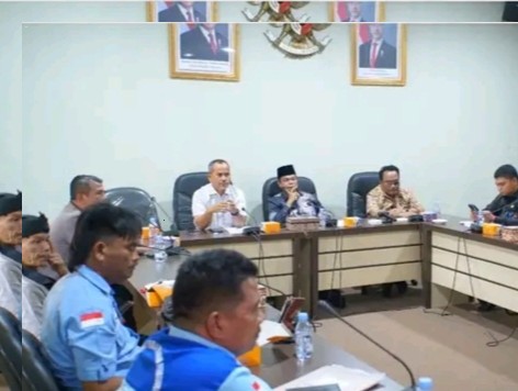 Komisi III DPRD Rohul Gelar RDP Bahas Permasalahan Ketenagakerjaan Bersama Perusahaan dan Serikat Pekerja
