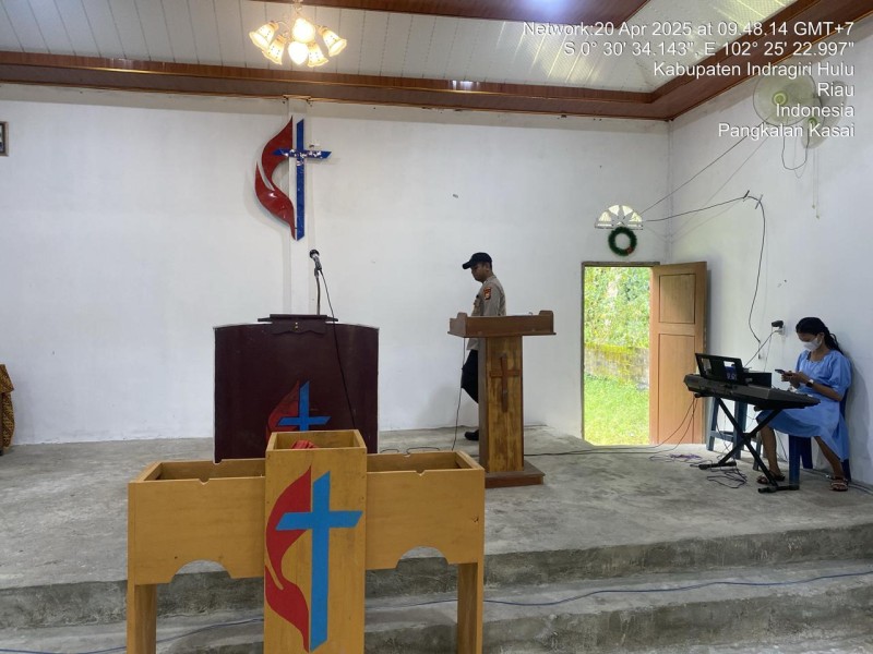 Polsek Seberida Lakukan Sterilisasi Gereja Jelang Perayaan Paskah