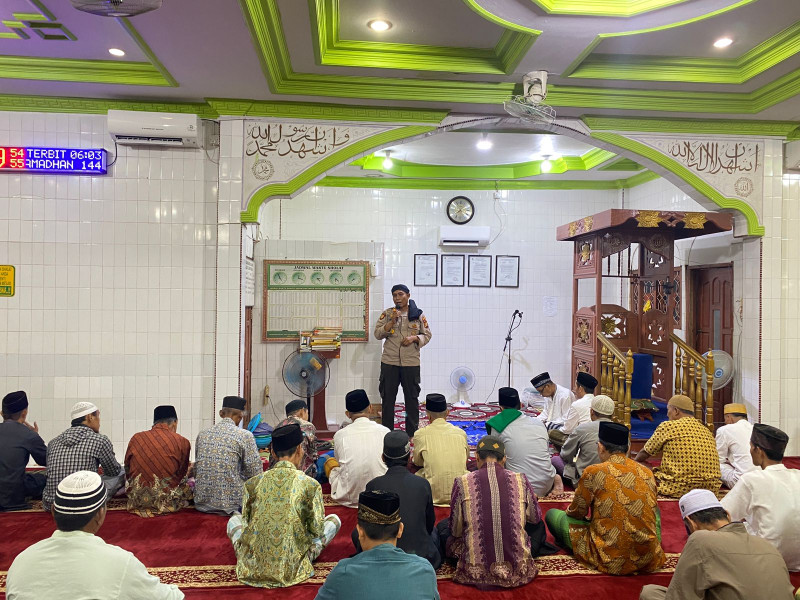 Kapolsek Kateman, KOMPOL Ermanto, S.H., M.H., Ajak Masyarakat Jaga Kamtibmas Menjelang Pilkada 2024 melalui Sholat Berjamaah Keliling
