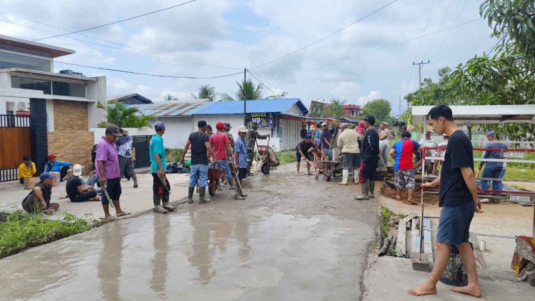 Warga Kateman Goro Gelar Gotong Royong Bersihkan Lingkungan Menjelang Ramadhan