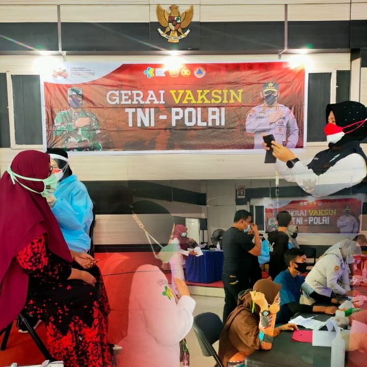 Vaksinasi Serentak Polres Kampar dan Polsek Jajaran, 1.316 Orang Divaksin 