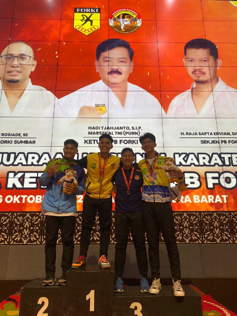 3 Personel Brimob Riau Ikuti Kejuaraan Nasional Karate, Bripda Abdurrazaq Juara I di Kumite 84 Kg