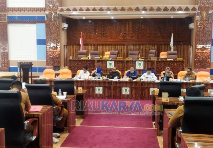 RDP Tentang Pajak Retribusi Daerah Antara Pansus A DPRD Rohil Bersama OPD