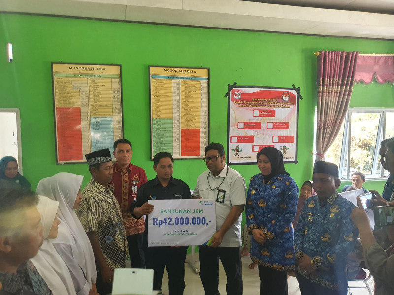 BPJS Ketenagakerjaan bersama Bupati Indragiri Hulu Melakukan Kegiatan Irama Desa