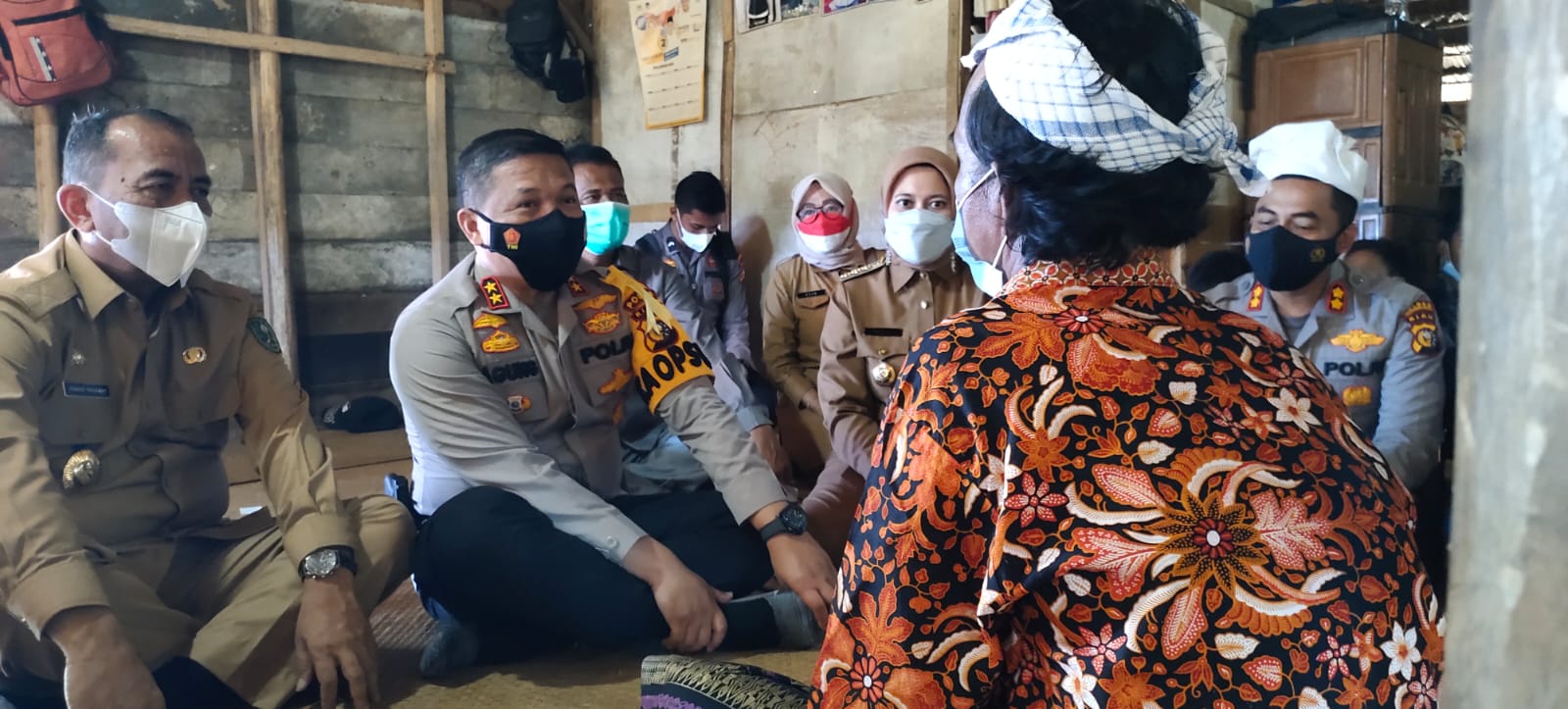 Kapolda Riau Tinjau Vaksinasi Covid-19 Terhadap Ratusan Warga Suku Talang Mamak