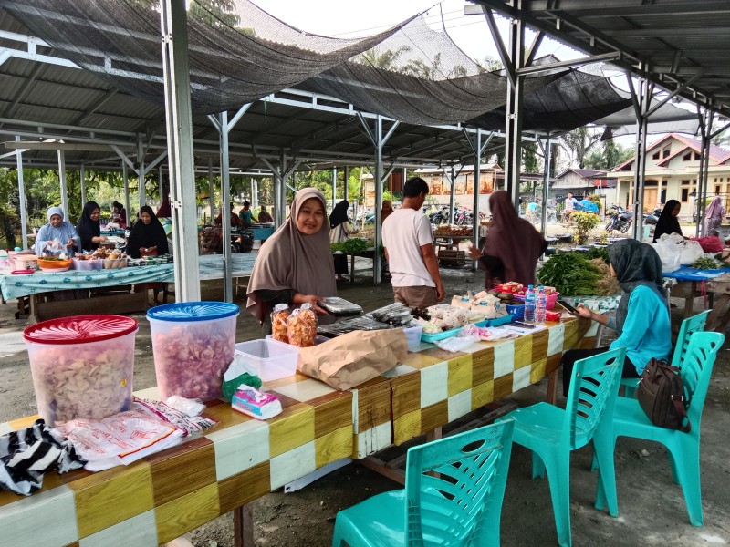 Harga Sembako Naik Tajam, Ibu-Ibu Bazar Rabu Tasik Juang Tetap Tangguh Hadapi Tekanan Ekonomi