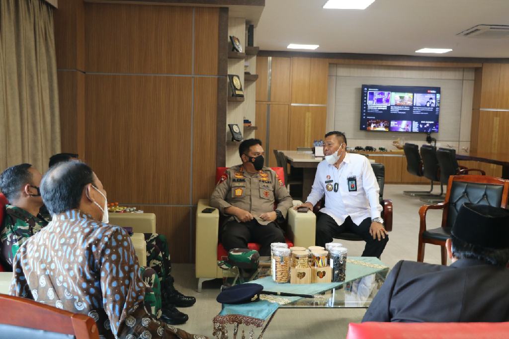 Coffe Morning di Polda Riau, Kakanwil Jahari Sitepu Diperkenalkan di Hadapan Forkopimda