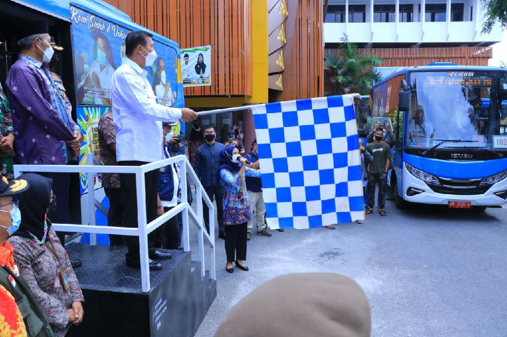 Percepat Vaksinasi COVID-19, Walikota Pekanbaru Luncurkan Bus Vaksinasi Keliling