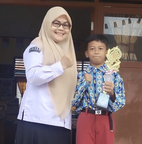Siswi SDN 017 Sungai Guntung Raih Juara 3 Pencak Silat di O2SN Kecamatan Rengat
