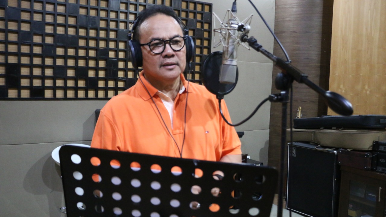 Gandeng Andrigo, Mantan Gubernur Riau, Rusli Zainal Take Vokal Single 'Pelita Hidupku'