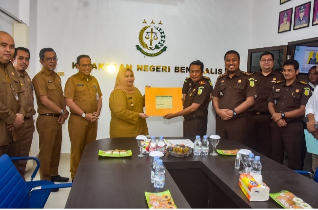 Bupati Bengkalis  Ucapkan Terima Kasih Kejaksaan Negeri Bengkalis, Menyelamatkan Aset Daerah  24,932