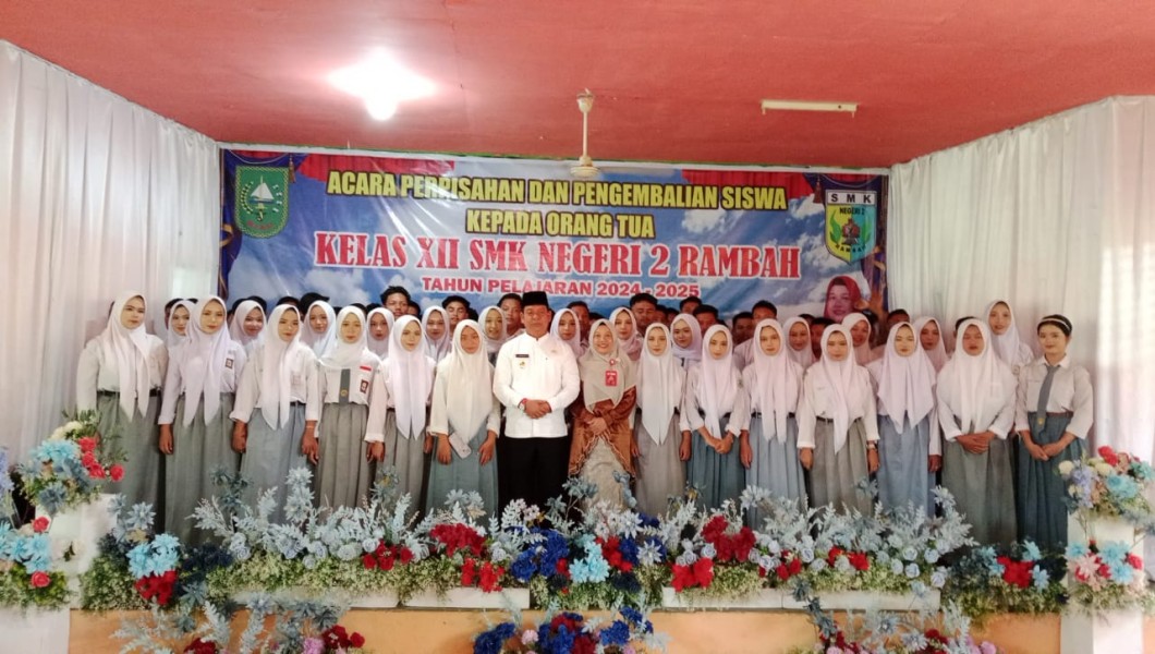Resepsi Perpisahan & Pengembalian Siswa Kelas XII SMKN 2 Rambah berlangsung Penuh Haru