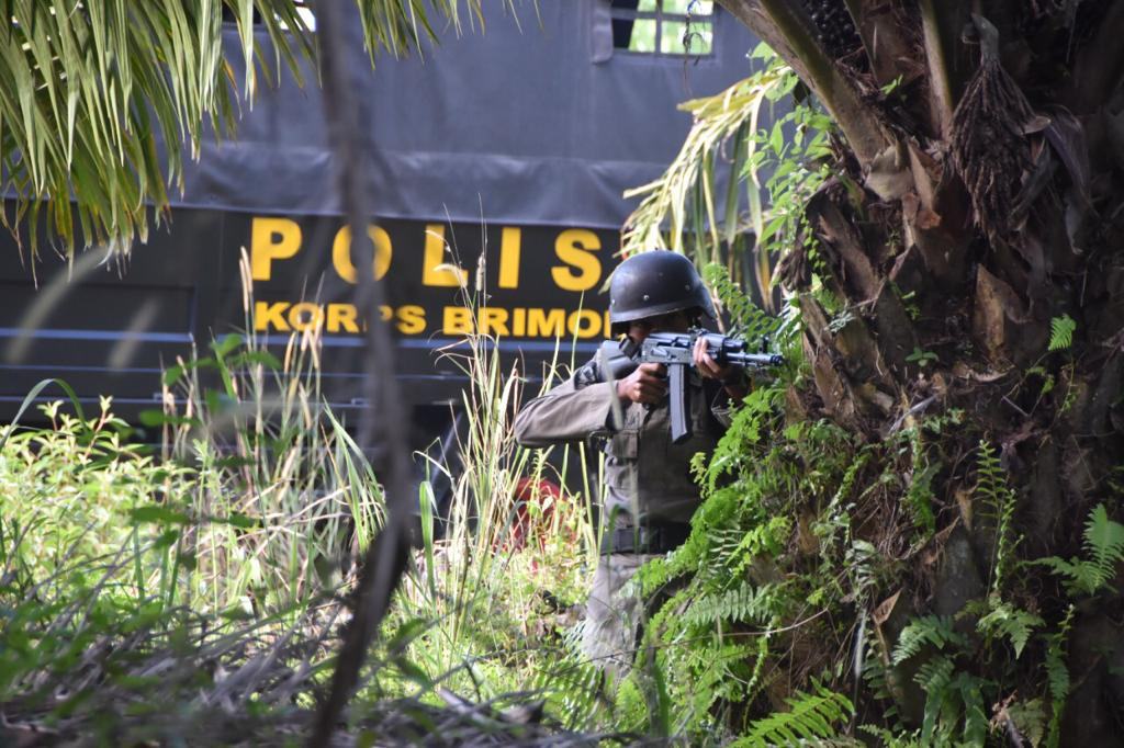 22 personel Bintara dan Tamtama Remaja Sat Brimob Polda Riau Laksanakan Latihan Berganda