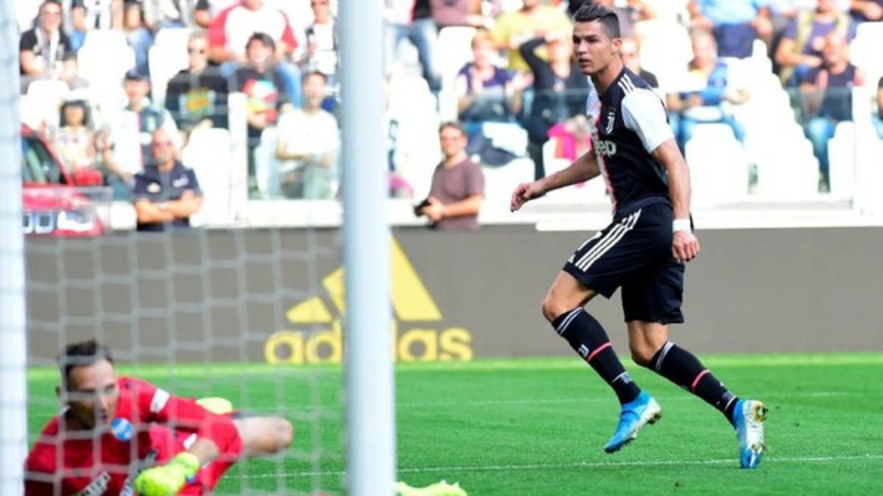 Juventus Vs SPAL: Gol Pjanic  dan Ronaldo Menangkan Bianconeri