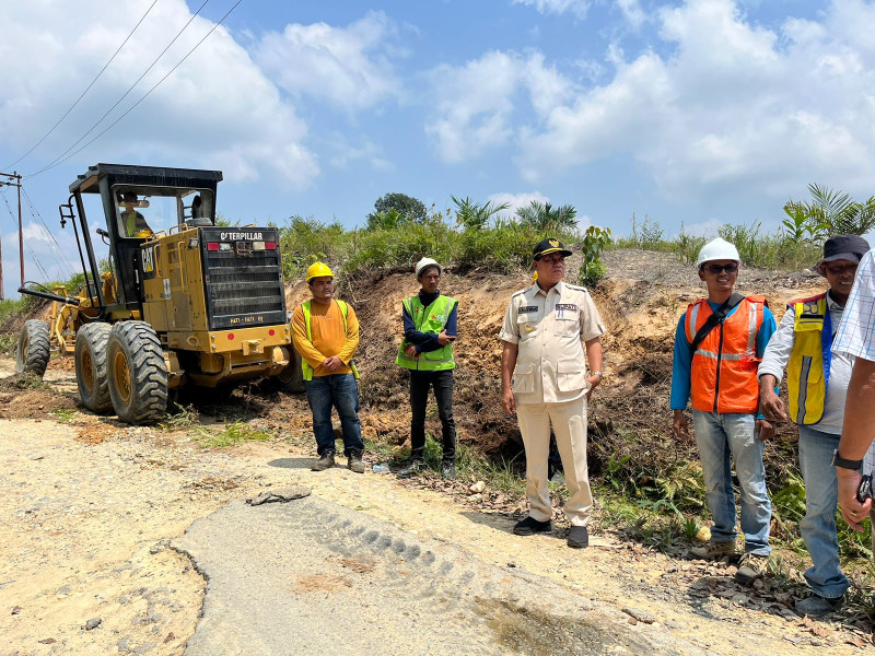 Tanggapi Isu Miring Terkait Pembangunan Jalan 17 KM PUPR Pastikan Jalan Inpres Perjuangan Bupati