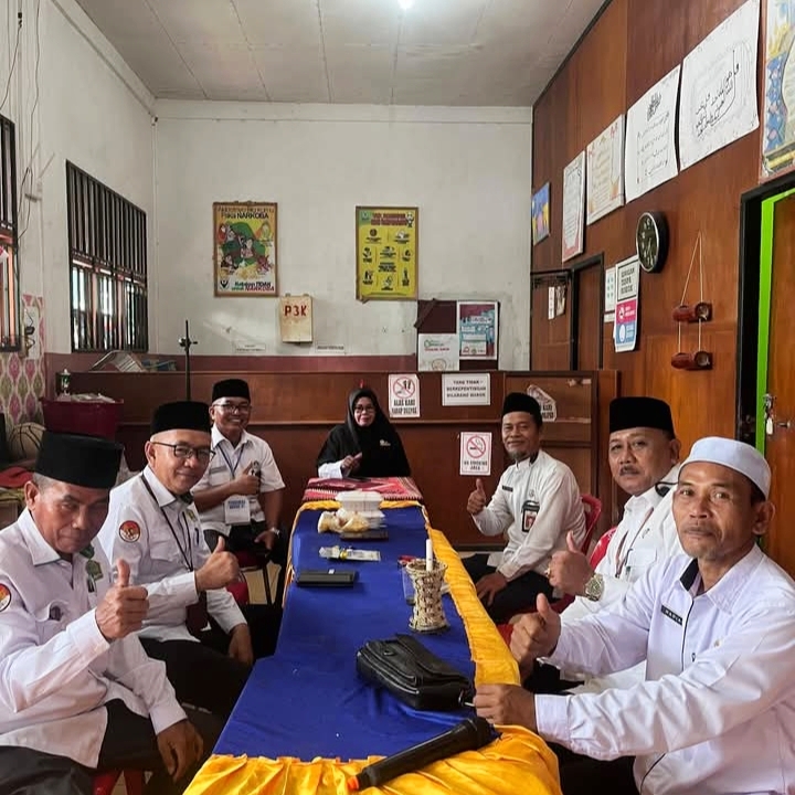 Pastikan Kelancaran Ujian, Kakan Kemenag Rokan Hilir Monitoring Pelaksanaan Ujian Madrasah di MAN 1