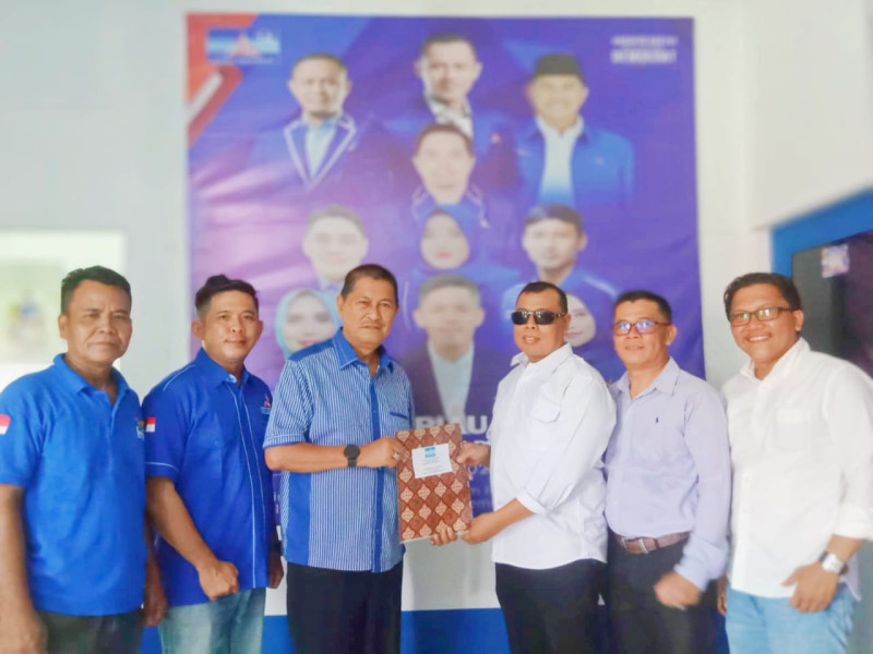 Maju Sebagai Calon Bupati Inhil, Julak Aqil Mendaftar ke Demokrat