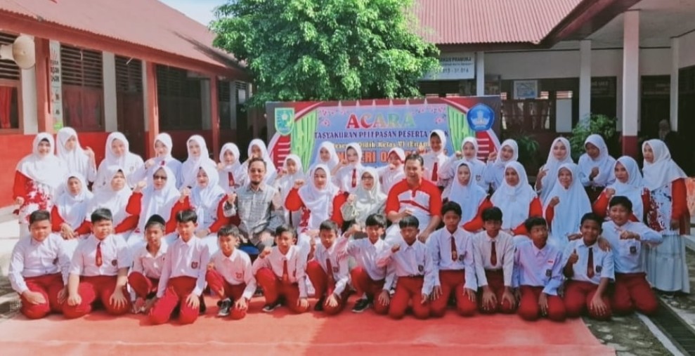 Wali Murid Inisiatif, Pelepasan Siswa SDN 021 Pasir Kemilu Berjalan Penuh Kehangatan