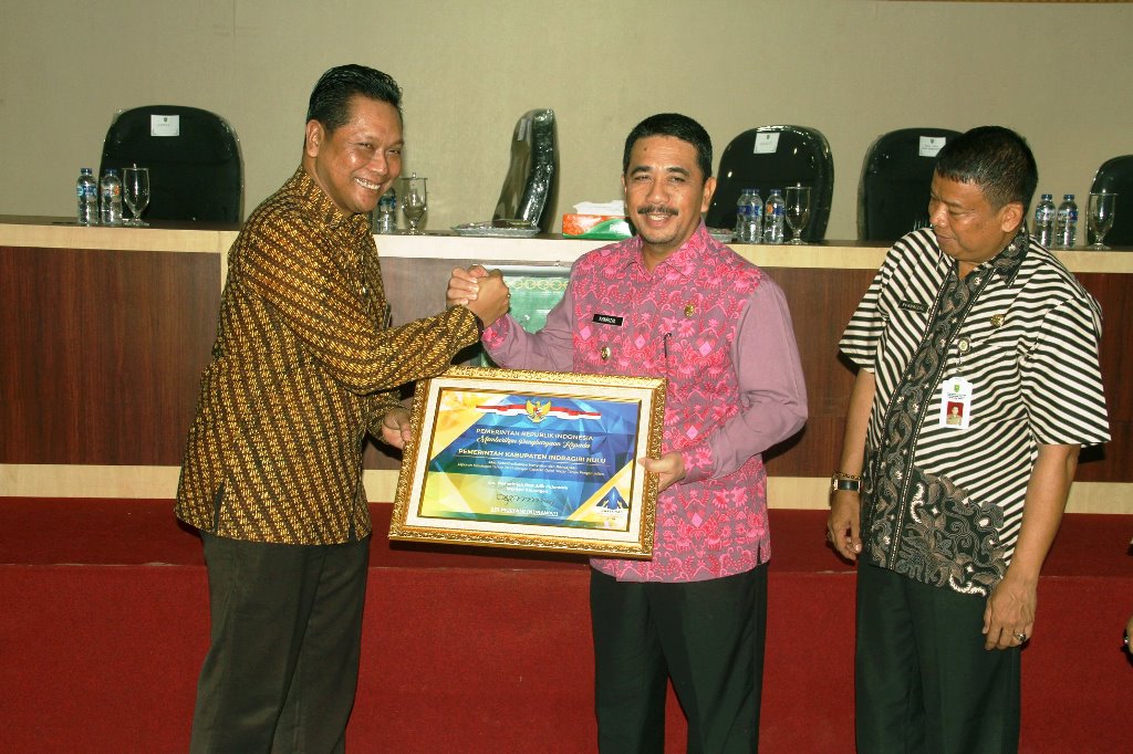 Sukses Pertahankan Opini WTP, Pemerintah Republik Indonesia Beri Penghargaan Kepada Pemkab Inhu