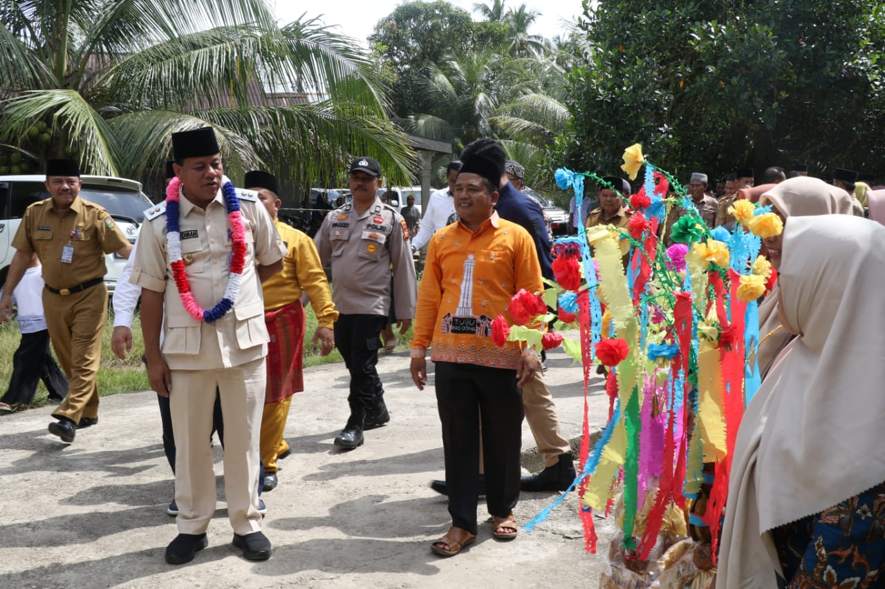 Hadiri Doa Padang Desa Pulau Kijang Plt Bupati Kuansing Minta Lestarikan Budaya, Soal Jalan Akan Kita Respon