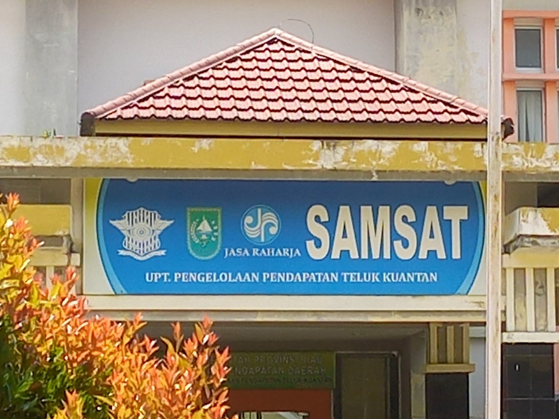 Pembiaran Pegawai Honorer Samsat Taluk Kuantan  DiDuga Gelapkan Uang Pengurusan Kendaraan Bermotor