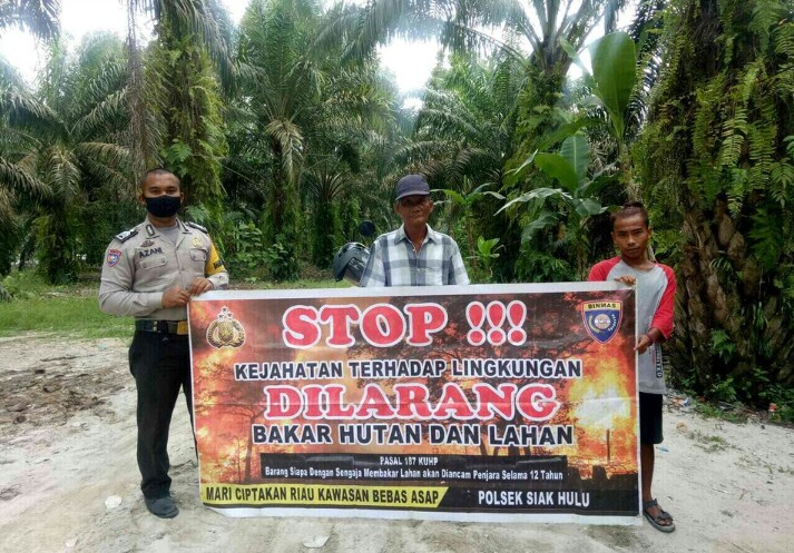 Bhabinkamtibmas Jajaran Polres Kampar Gencar Beri Himbauan Cegah Karhutla ke Masyarakat