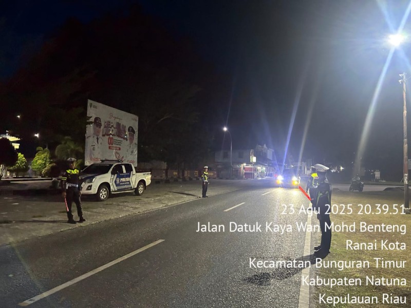 Satlantas Polres Natuna Tertibkan Lalu Lintas di Malam Akhir Pekan