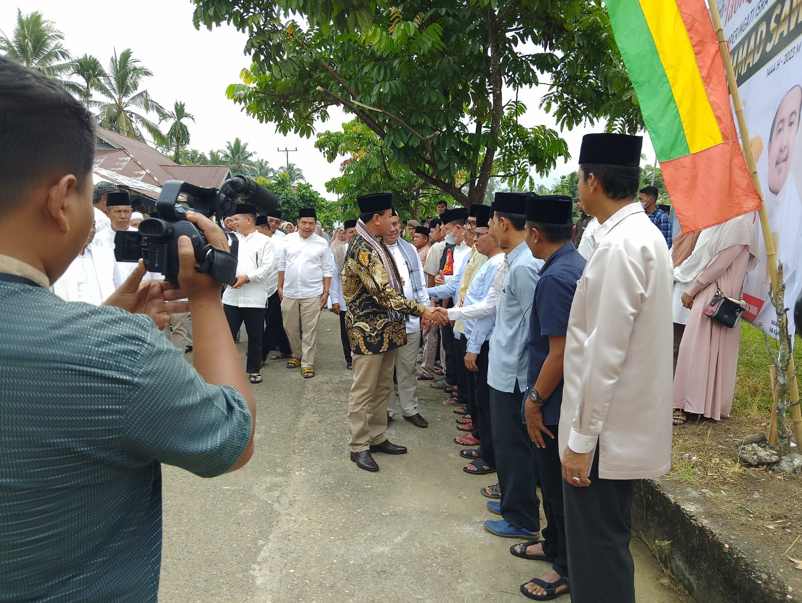 Peringatan Isra' Mi'raj Di Guntor Jemaah Meluber Hingga Keluar Mesjid, Suhardiman Puji Gunung Toar
