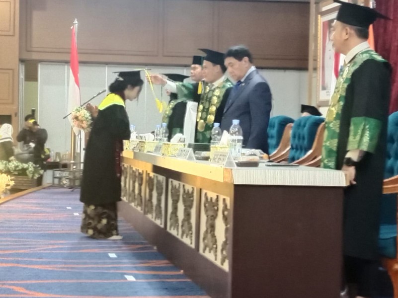 UPP Kukuhkan 406 Wisudawan dalam Wisuda ke-XXIV, Siap Lahirkan Generasi Berdaya Saing Tinggi