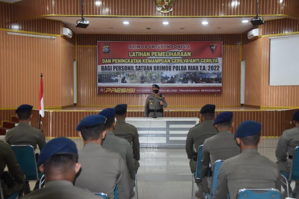 Tingkatkan Kemampuan, Satuan Brimob Polda Riau Gelar Latihan Gerilya Anti Gerilya