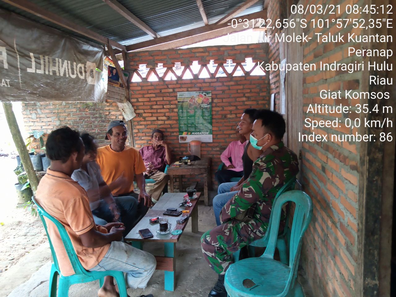 Kunjungi Warga Sukajadi Peranap, Serda Noto Ajak Masyarakat Patuhi Protokol Kesehatan