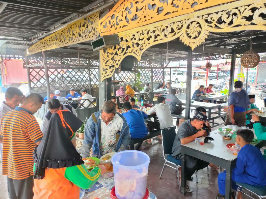 Kasat Reskrim: Semoga Program Jumat Barokah yang Kami Gelar Menjadi Berkah Bagi Polres Kampar