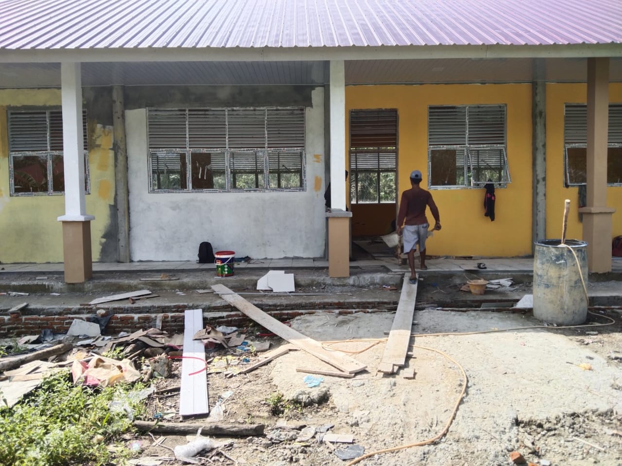 Diduga Bangunan Sekolah Lokal Jauh Desa Pangkalan Nyirih Asal Jadi
