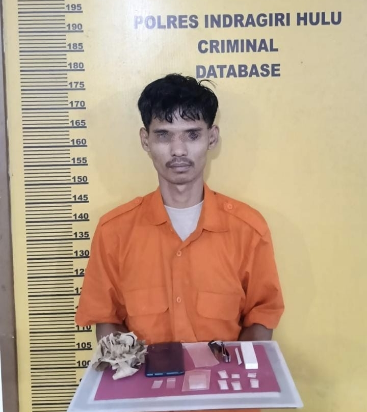 Pemuda Desa Kampung Pulau Rengat Digelandang ke Polres Inhu, Kedapatan Miliki 7 Paket Sabu