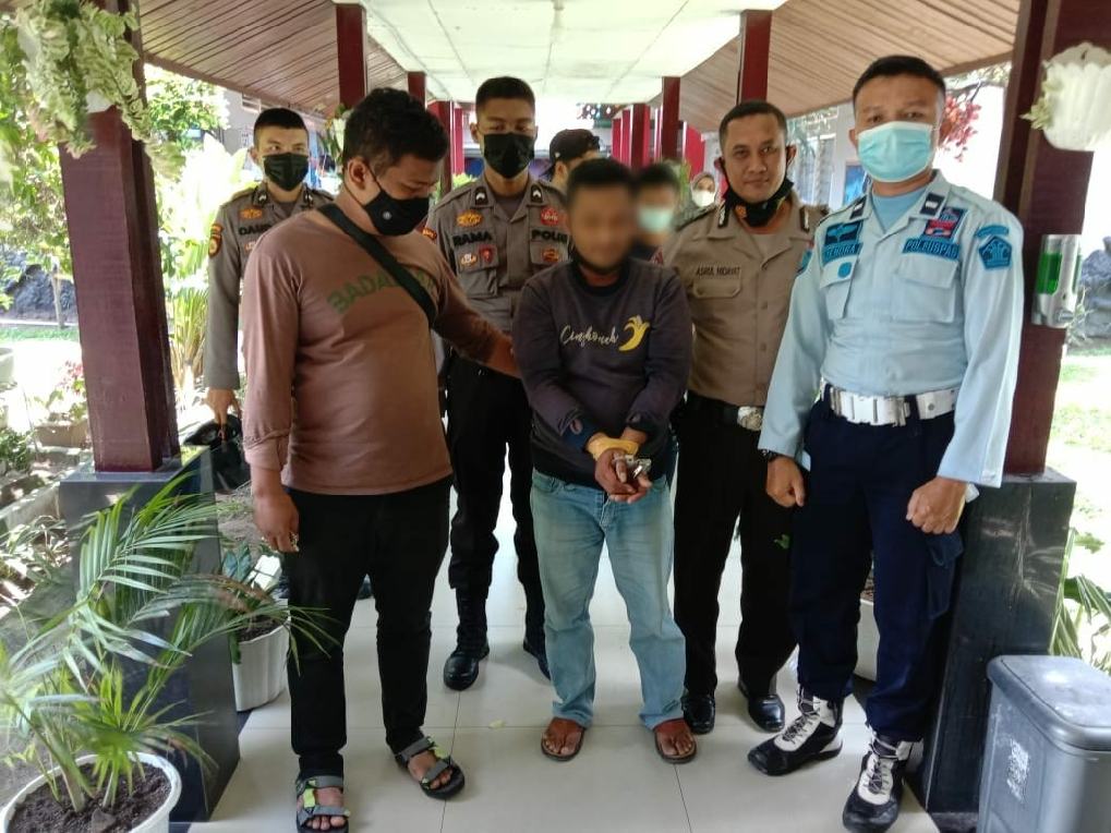 Peduli Lingkungan, Petugas Wasrik Tangkap Maling di Sekitar Area Lapas Perempuan Pekanbaru