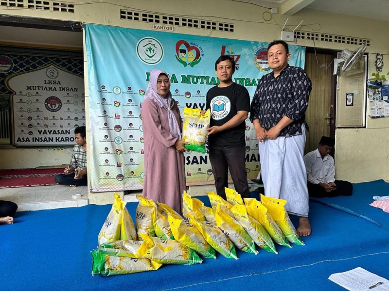 Patut Dicontoh, Alumni Kelas 3.8 Angkatan 2005 SMPN 1 Srono Santuni Panti Asuhan